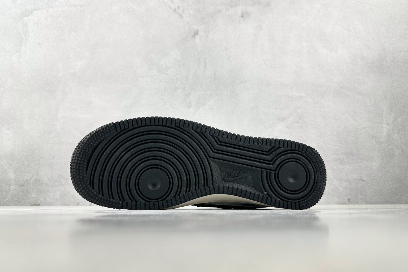 Nike Air Force 1 Louis Vuitton - Black