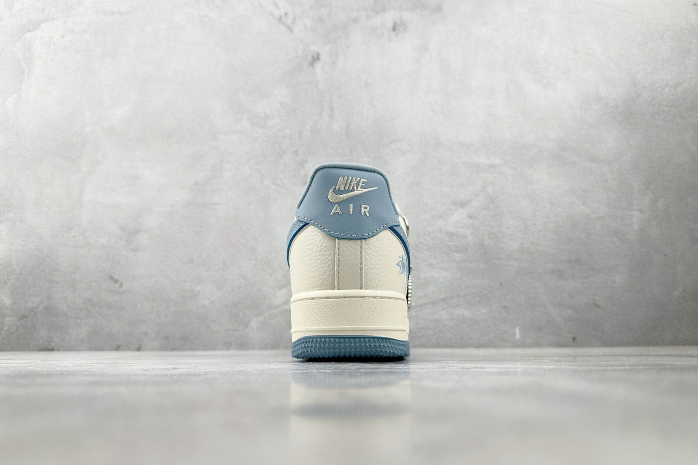 Nike Air Force 1 Louis Vuitton - Light Blue/White