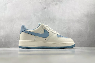 Nike Air Force 1 Louis Vuitton - Light Blue/White