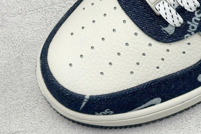 Nike Air Force 1 Supreme - Navy Blue/White