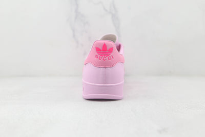 Gucci Gazelle Sneaker – Pink/Pink