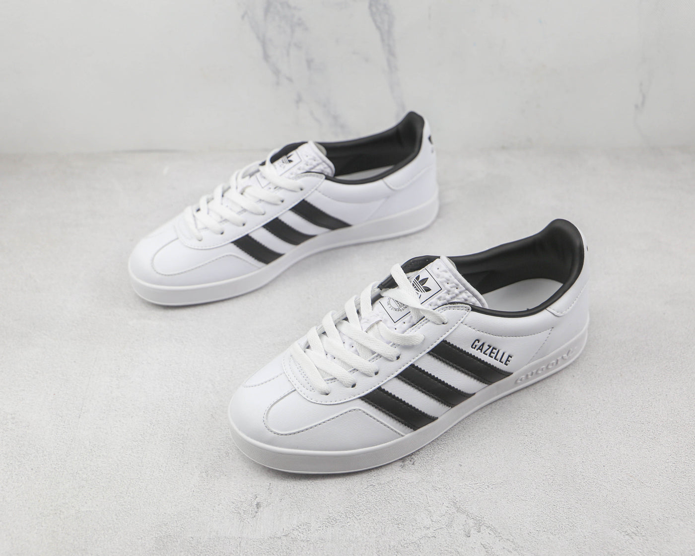 Gucci Gazelle Sneaker – White/Black
