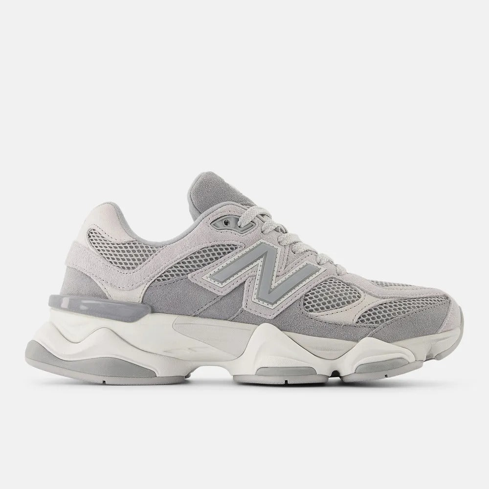 New Balance 9060 - Gray/Light Gray
