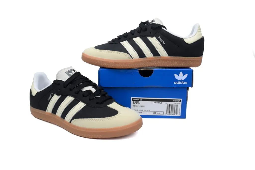 Adidas Samba OG - Black/White Gum