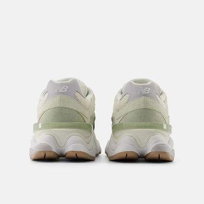 New Balance 9060 - Light Moss Green