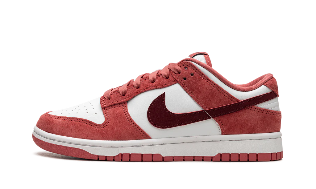 Nike Dunk Low Valentine's Day