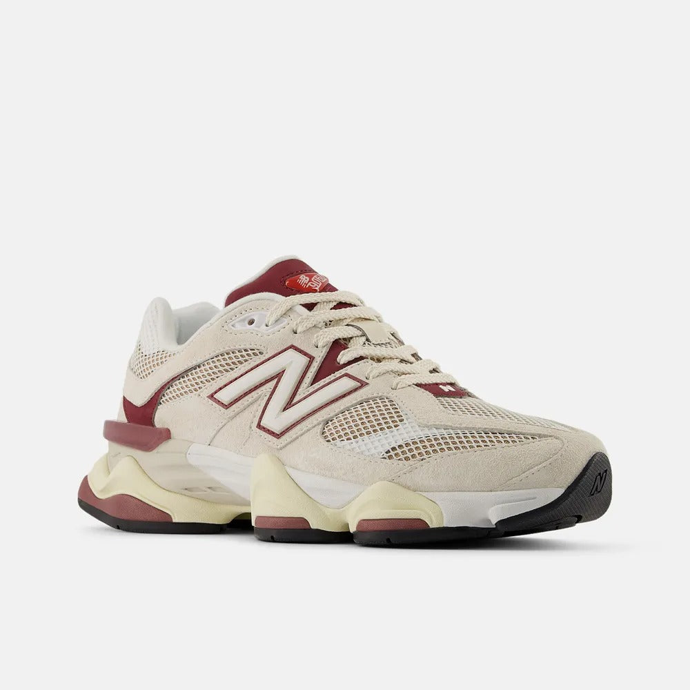 New Balance 9060 – Beige/Burgundy