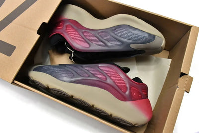 Adidas Yeezy 700 V3 Fade Carbon