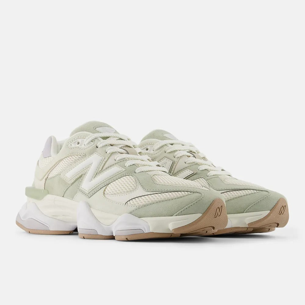 New Balance 9060 - Light Moss Green