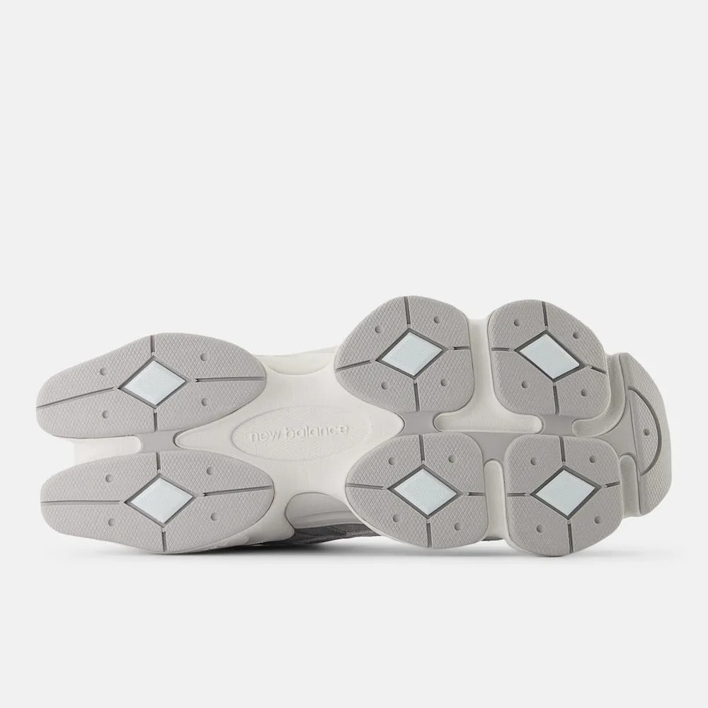 New Balance 9060 - Gray/Light Gray