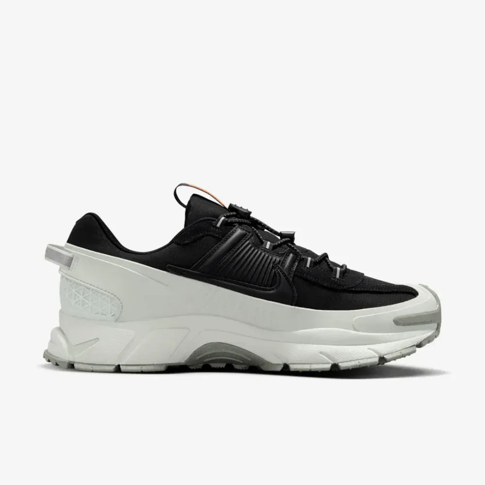 Nike Zoom Vomero 5 Roam Black Light Silver
