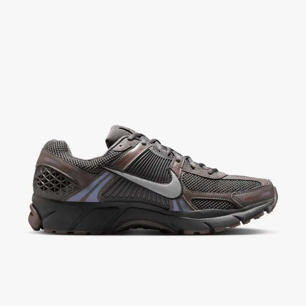 Nike Zoom Vomero 5 Cave Stone