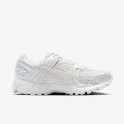 Nike Zoom Vomero 5 Triple White