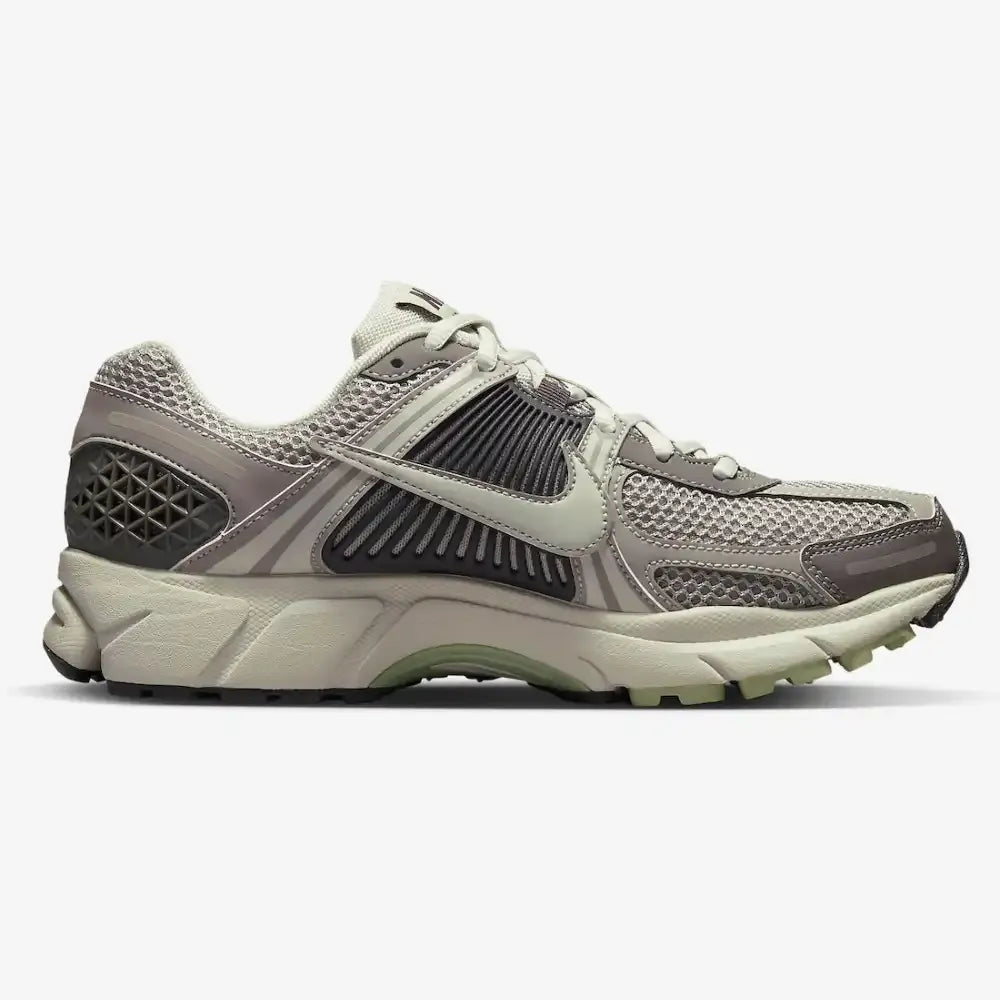 Nike Zoom Vomero 5 Cobblestone and Flat Pewter