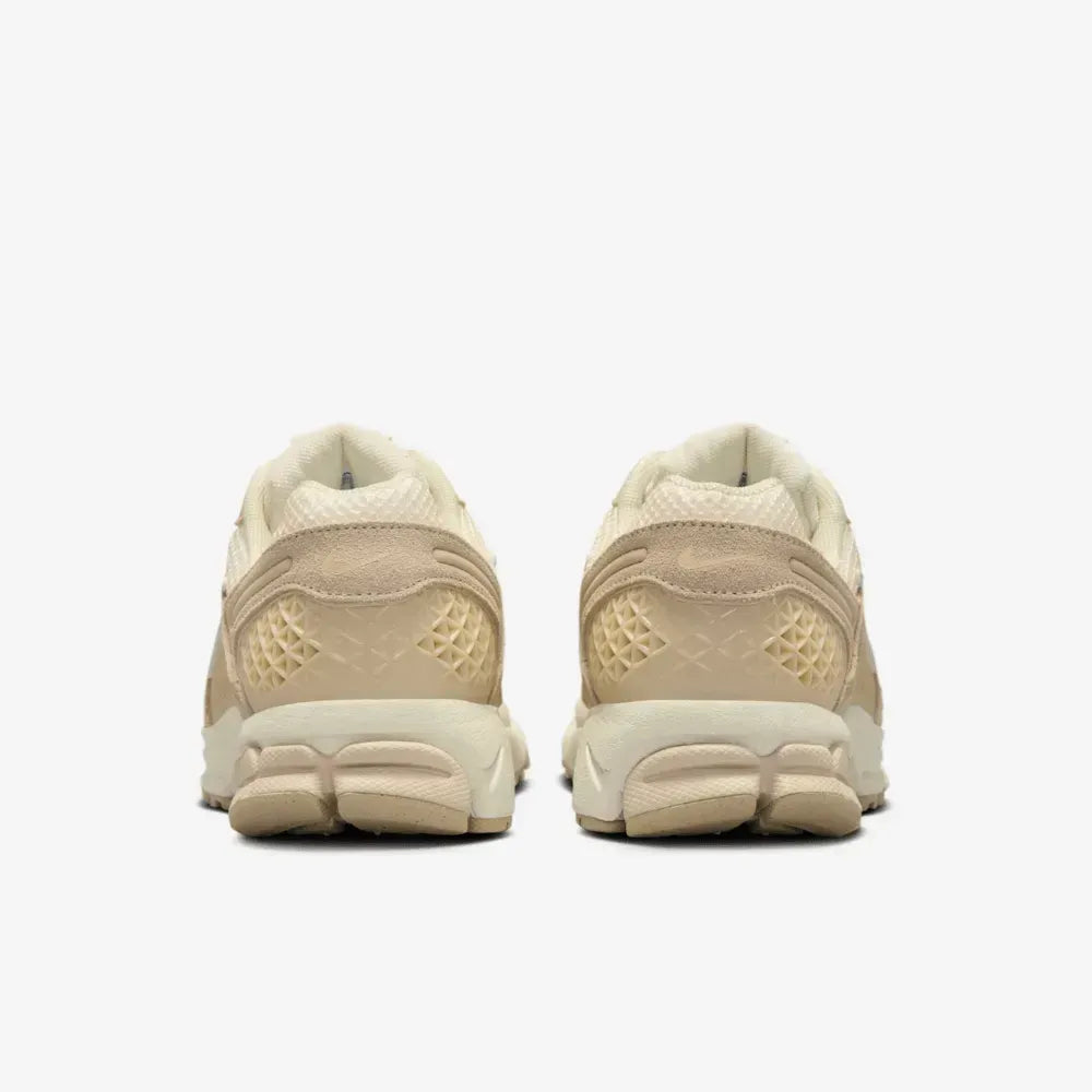 Nike Zoom Vomero 5 Beach Light Khaki