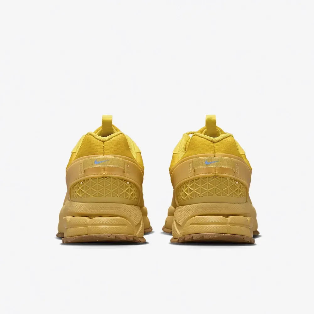 Nike Zoom Vomero 5 Roam Lightning