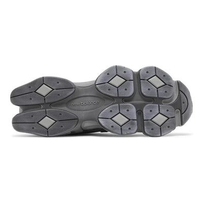 New Balance 9060 Magnet