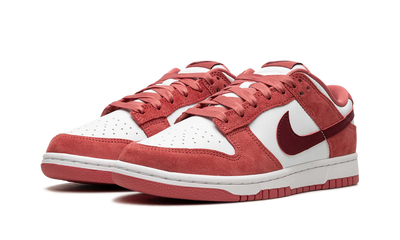 Nike Dunk Low Valentine's Day