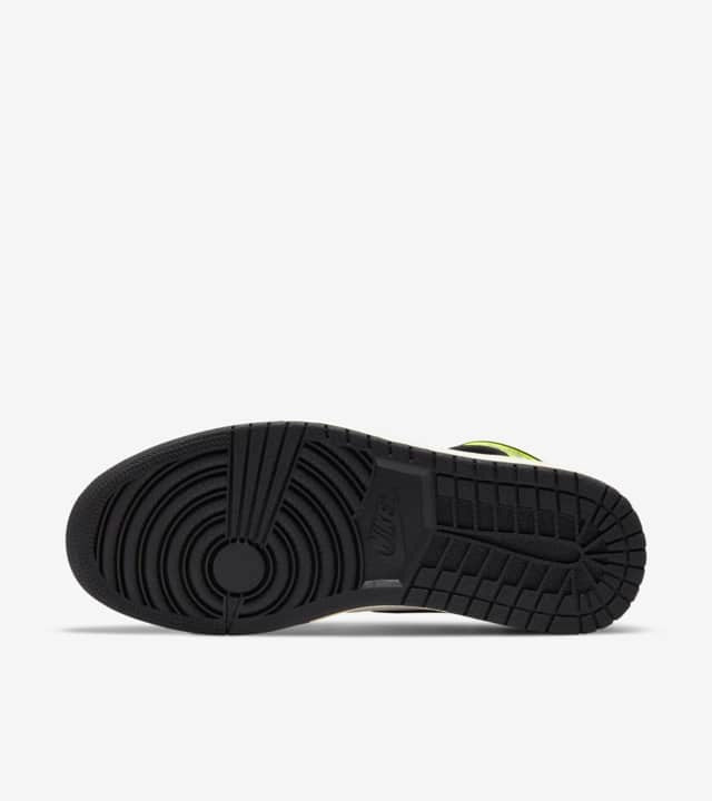 Jordan 1 Retro High White Black Volt University Gold