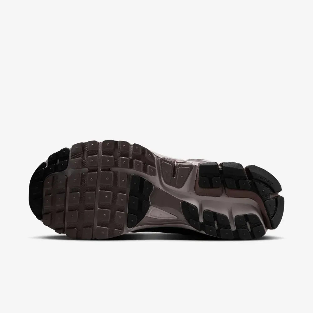 Nike Zoom Vomero 5 College Grey Cave Stone Metallic Silver Black