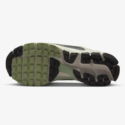 Nike Zoom Vomero 5 Cobblestone and Flat Pewter