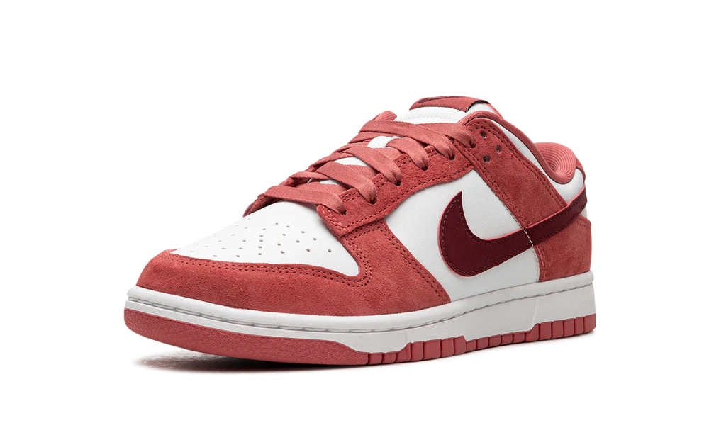 Nike Dunk Low Valentine's Day